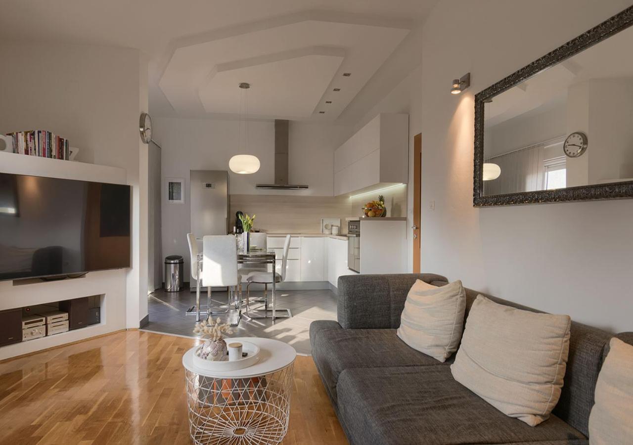 Apartment Leki - Newly Renovated, Modern City Spot Пула Екстериор снимка