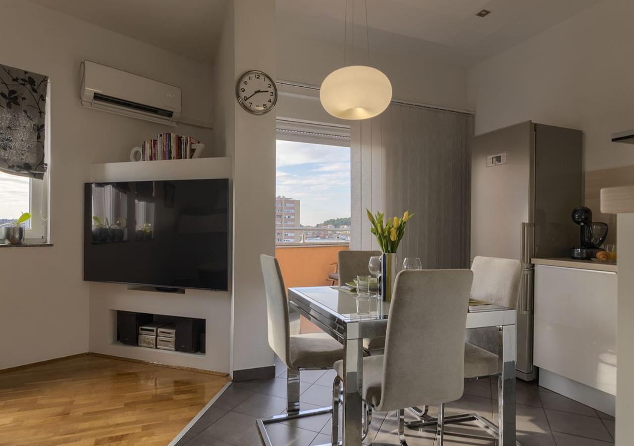 Apartment Leki - Newly Renovated, Modern City Spot Пула Екстериор снимка