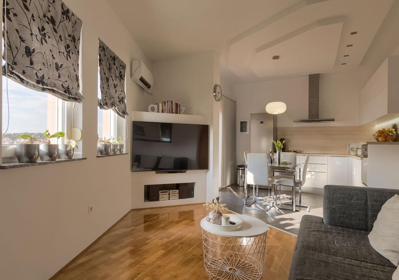 Apartment Leki - Newly Renovated, Modern City Spot Пула Екстериор снимка