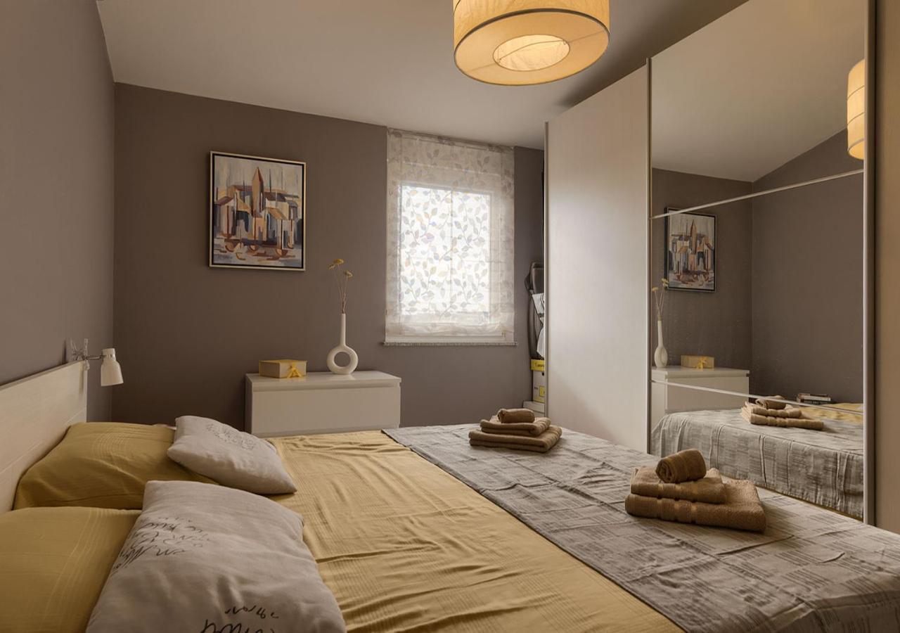 Apartment Leki - Newly Renovated, Modern City Spot Пула Екстериор снимка