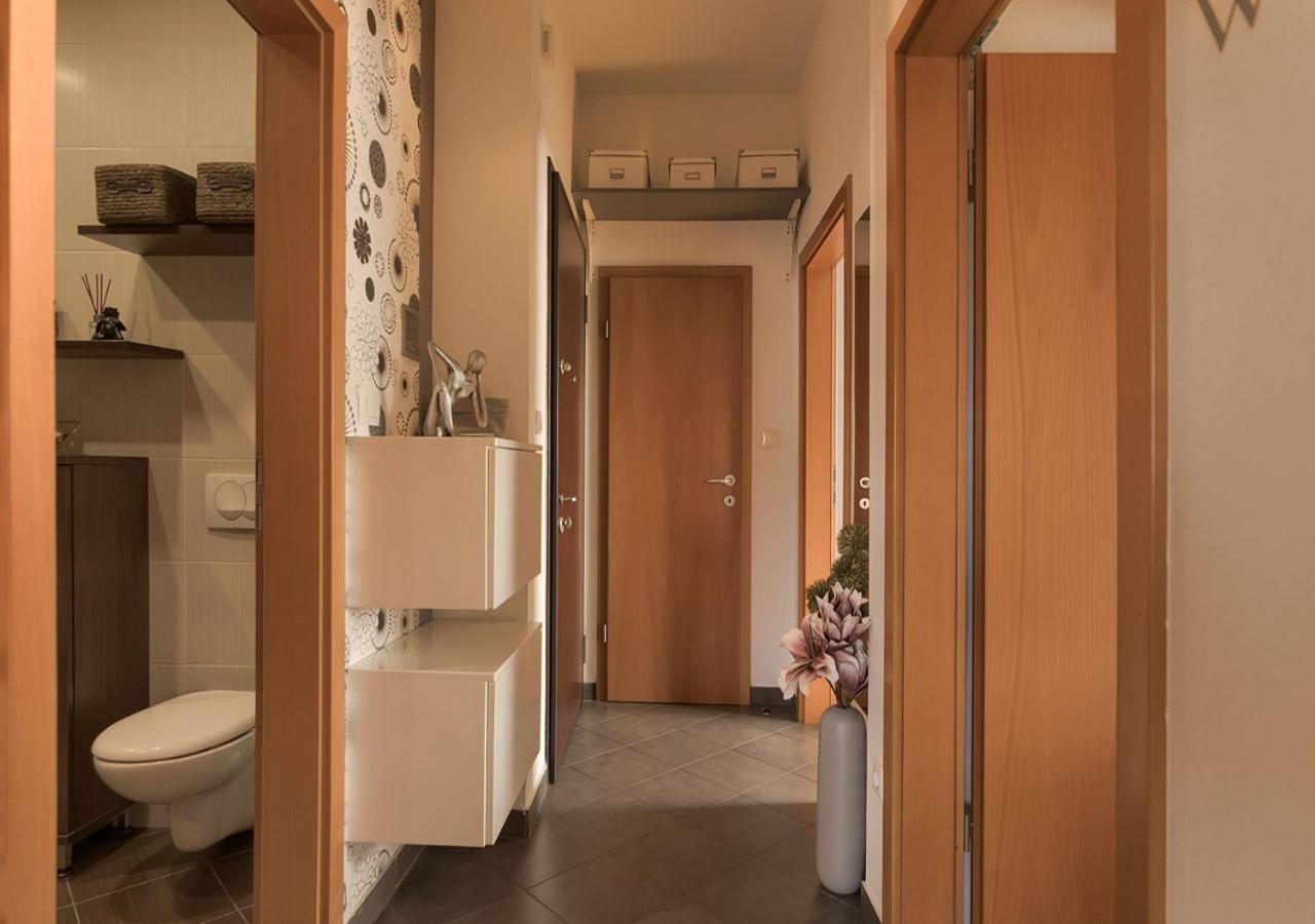 Apartment Leki - Newly Renovated, Modern City Spot Пула Екстериор снимка